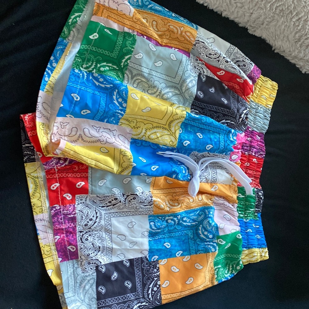 These are colorful Bandanna print shorts. Size XS.